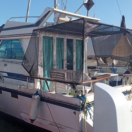 Encantador Barco En Barcelona Sant Adria de Besos Luaran gambar