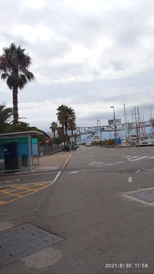 Encantador Barco En Barcelona Sant Adria de Besos Luaran gambar